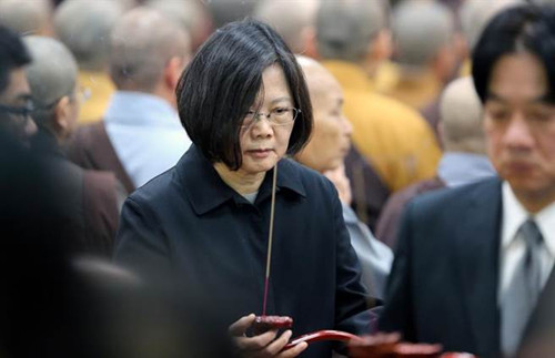 蔡英文“带衰”酿地震?台湾前高官有话说