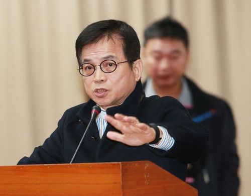 ��Ӫ����ί��̸��Ұ���ܣ������ѡǰǫ��ѡ��׷ɱ