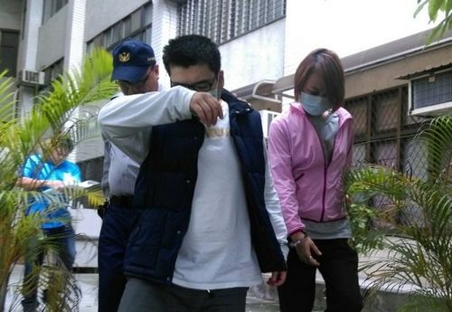 �������ùݶ�Ů��ʩ��������������ѳ�ǹ֧��Ʒ