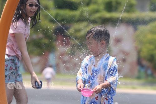 台北气温持续飙高今年首度连续2天破38度(图)