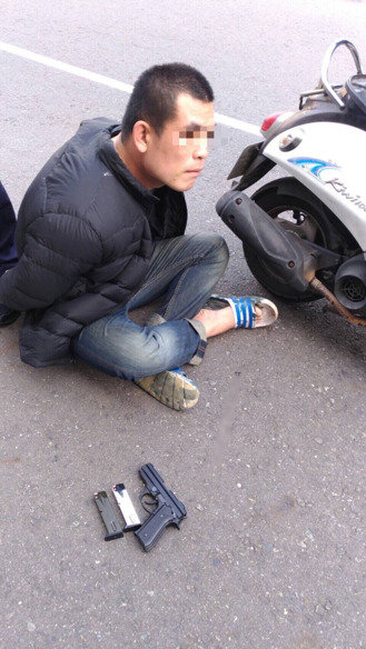 ��ǹ���Ӵ�������·��ĸ��·��ֱ�ʡ���ô�ˡ�