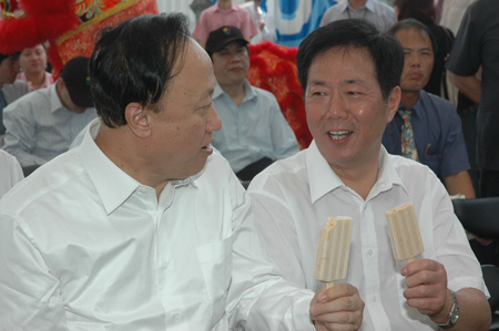 图:南京市委书记访问台北县