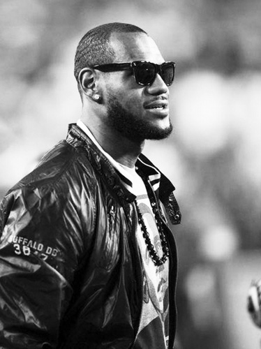 �̵�NBA����ʱ�з�����Τ����˧�Ʊȶ���ƤЬ��3��