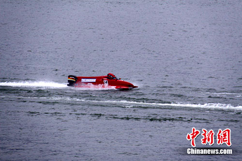 �й�����F1Ħ��ͧ����������ǰ������ͼ����5��