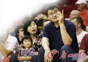 Ҧ����Ů���������׽���һ������Ц���Ҹ���ͼ��