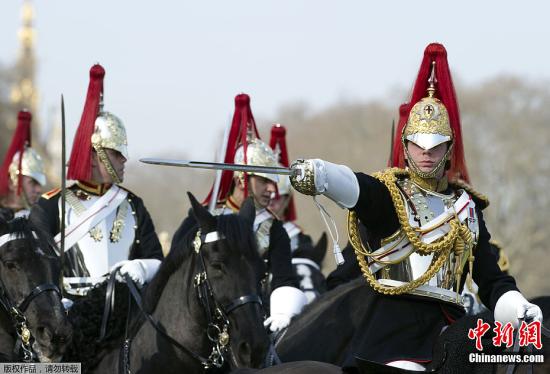 �������飺Ӣ���ʼ������