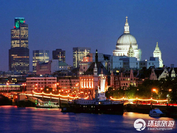 �������飺Ӣ���׶�̩��ʿ����ҹ��