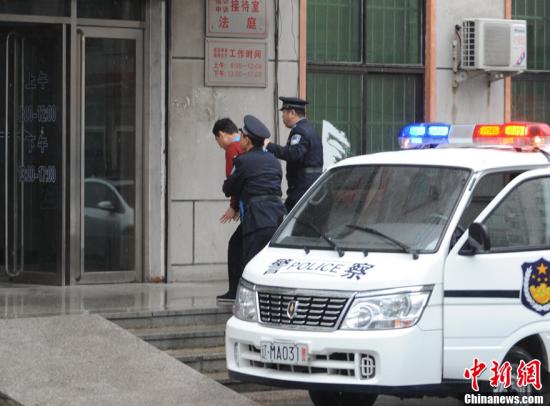 前足协高官庭审表现各异:谢亚龙翻供南勇认罪