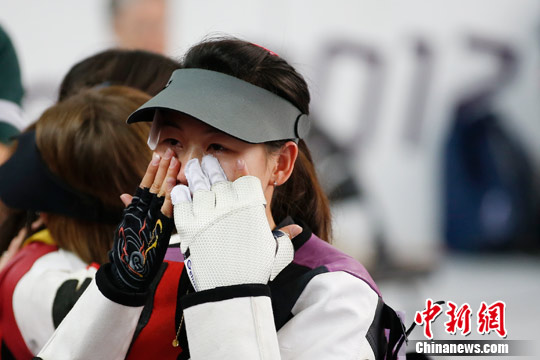 美女枪手易思玲夺冠后落泪:压力终于释放了