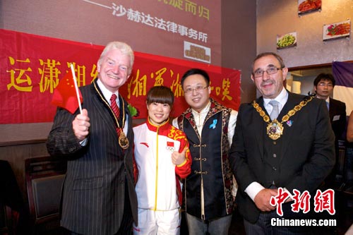 Ӣ���г����й����˾��ţ����ܳԿ࣬������־��