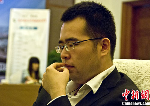 烂柯杯围棋赛半决赛落子杔嘉熹幸运收官胜王檄