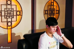 孙杨缺少专业经济团队孙妈曾给窦文涛黑脸(图)