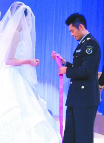 林丹谢杏芳举行盛大婚礼李宗伟通过微博祝福