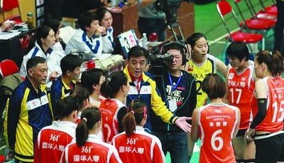 性骚扰教练被撤职河南女排也曝骚扰案:行为下流