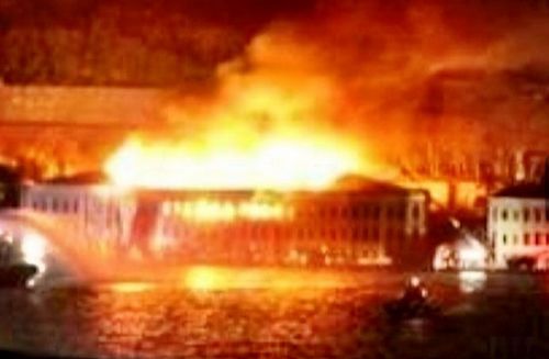 ˹�ڵµ�����վ�����ֱ���٩������Ҫ���𡱣�ͼ��