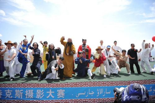 ��ɽ���ִ�ᾪ��С��顰�����ˡ�����������