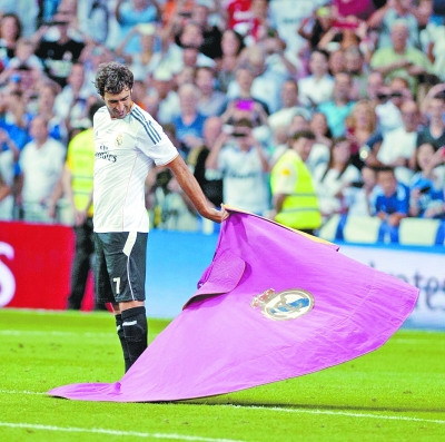 劳尔回归皇马漂亮进球 表演夺冠庆祝斗牛舞(图)