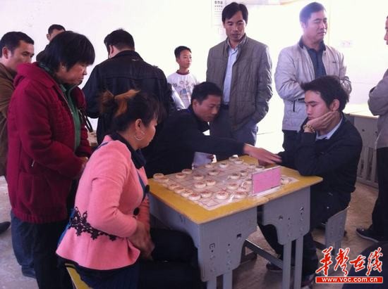 湖南湘阴农村文化月“农民棋王”象棋争霸战开赛(图)