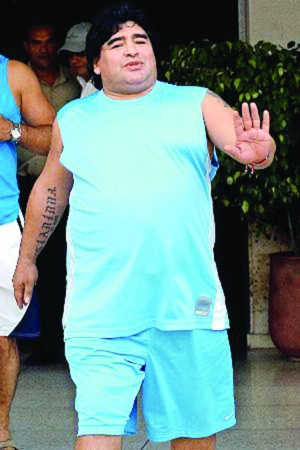 马拉多纳减肥照被疑ps 自拍证明是货真价实(图)