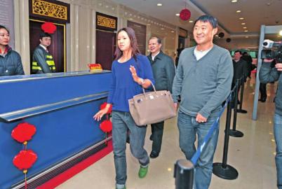 李娜爱马仕铂金包抢眼懂行人估价20-30万(图)