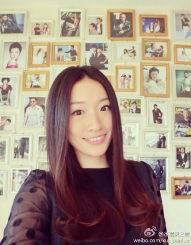 罗雪娟微博秀新发型自拍照网友赞美极了(图)