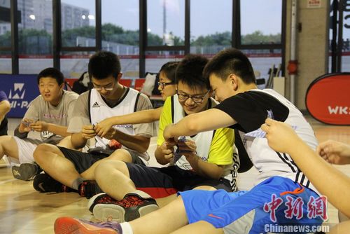 NBA姚明学校举办“感恩母亲节”活动(图)