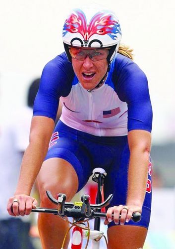 Ů����25���������໷�����г���ͬ��������ͼ��