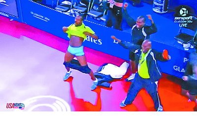 尼日利亚乒乓球摘铜队员脱裤庆祝(图)