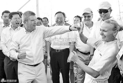 ��ί����ϯ�ͺ�ѧ�й������赶Ū�����¸ߣ�ͼ��