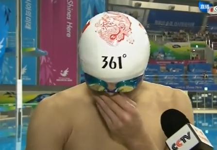 孙杨面对镜头哽咽:从低谷中恢复挺过来了(图)