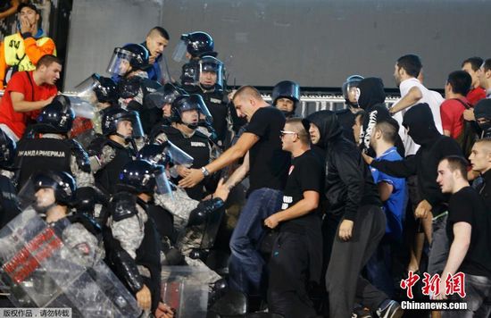 ŷ�ޱ�Ԥѡ���ֳ��������γ�ͻ����ز�ۣ�ͼ����3��