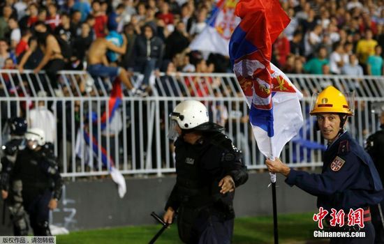 ŷ�ޱ�Ԥѡ���ֳ��������γ�ͻ����ز�ۣ�ͼ����4��