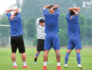 姚夏垫付百万至今未拿回:听说投资方资金链断了