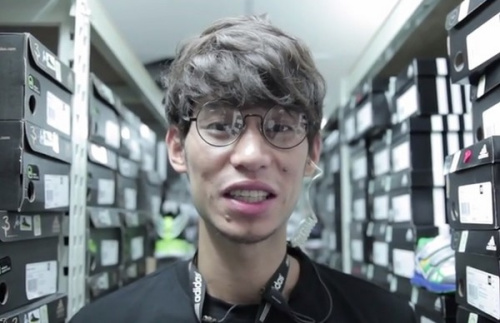 ��������ٷ�αװ�ɵ�Ա��һ�������ϳ���ͼ��