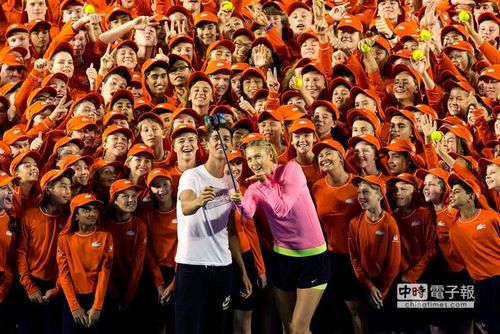 ɯ������Ѷ�������380λ��ͯ��Ӱ+�ͷ��ǣ�ͼ��