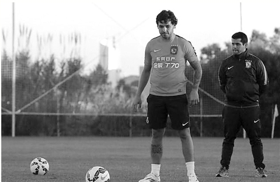 恒大新外援好似肥罗:腹部隆起水桶腰明显(图)