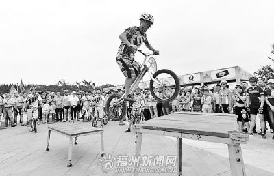 ƽ̶�������г��������й�С�����ƶ����ͼ��