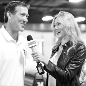 太阳队老板女儿网络蹿红 网友直呼颜值爆表(图)