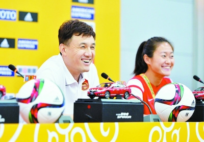 女足让武汉夜生活更丰富聊“晚9点开赛”郝伟乐了