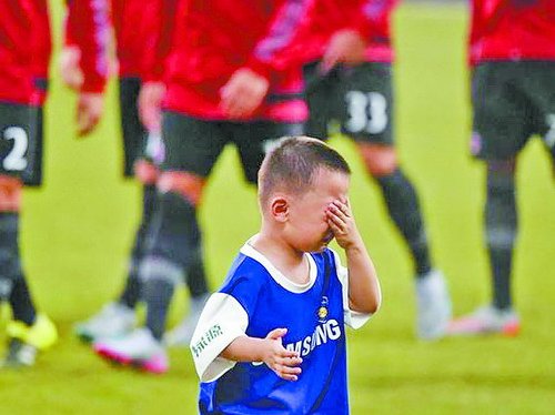 ����ս����С������������Ǻ�Ӱ�������ᱼ��ͼ��