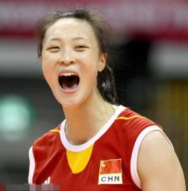 中国女排出征世界杯惠若琪缺席“惹”郎平洒泪