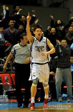 ����������������ԳƲ�Ϊ����ֻ�����ϳ�����