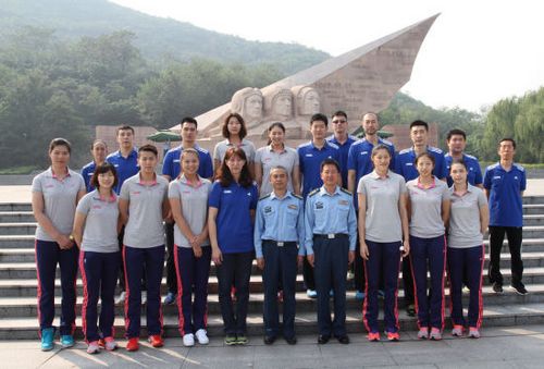 �й�Ů�Ž��ܰ�����������廳�վ�Ӣ�ҷܶ��¼�