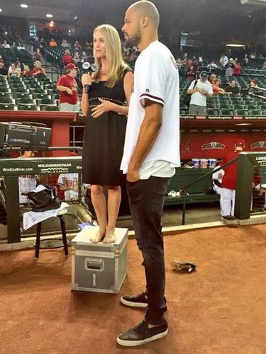 ��Ů������Ǯ�������߲�����վ�����ϲɷ�