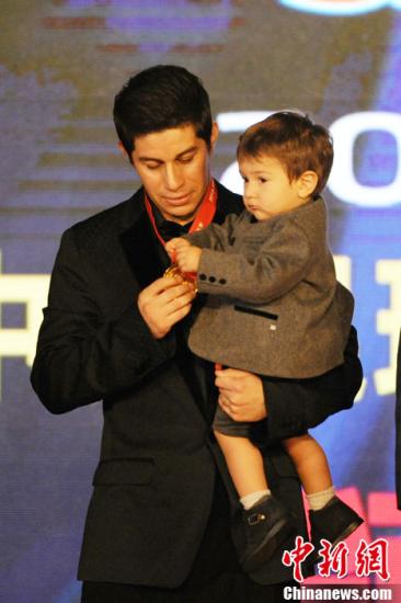 �׿�ŭ�����ذ���ҥ��΢��͸¶�����ٴλ���