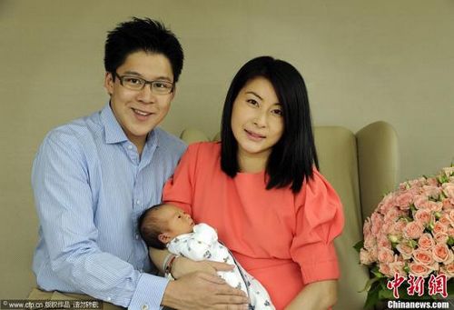 体坛大腕育儿经:小贝严格教育郭晶晶母乳喂养