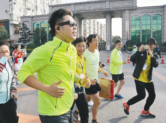 杜海涛参加沈马为起表率:明年定跑完全程(图)