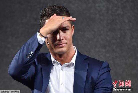 C罗同名电影里有梅西镜头历时14个月拍摄而成