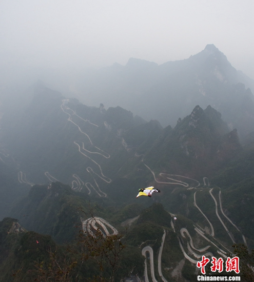 ��ţ��װ������������Ļ�ڼ���װ����ս����ɽ