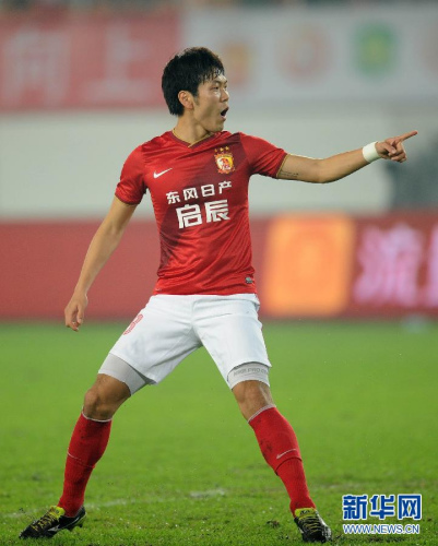 恒大夺冠金英权居功至伟多次铲球力保大门不失